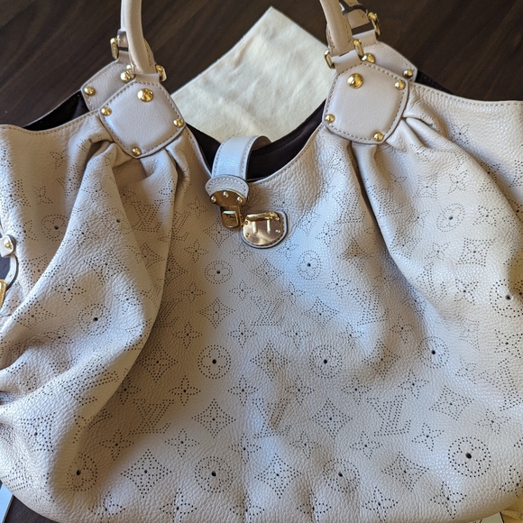 Louis Vuitton Mahina bag - Picture 3 of 16